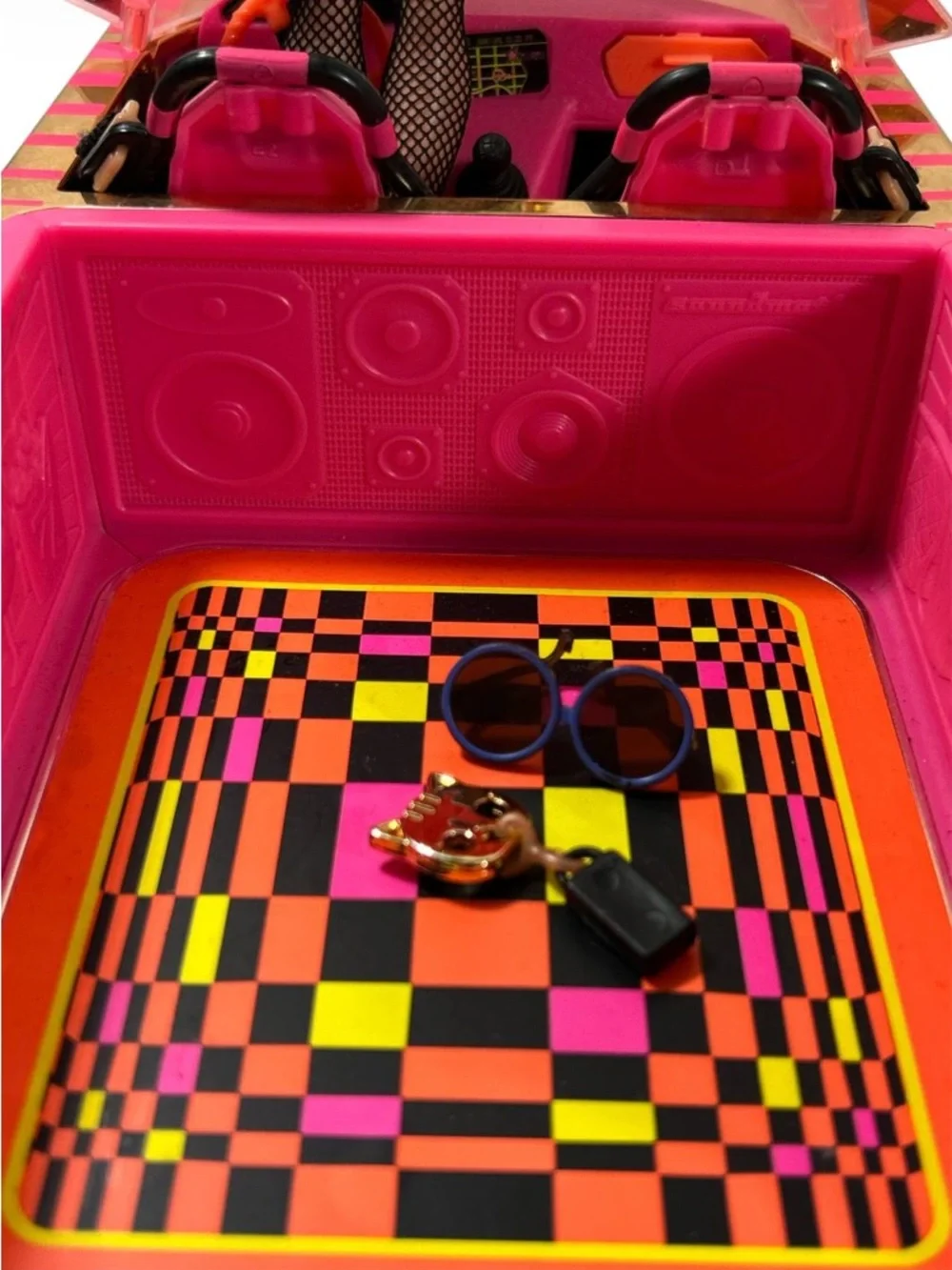 L.O.L. Surprise! OMG‎ Glamper 2-in-1 Gold Limited Edition + Fashion Dolls Set